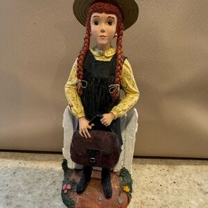 Anne of Green Gables figurine. Damaged-shown in photos